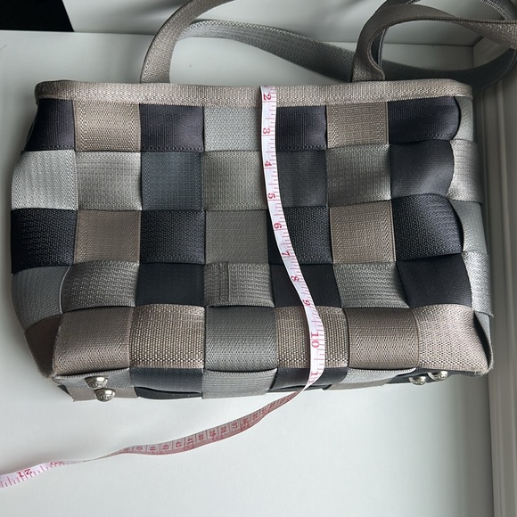 Harvey’s Seatbelt brown shoulder bag - Picture 12 of 15